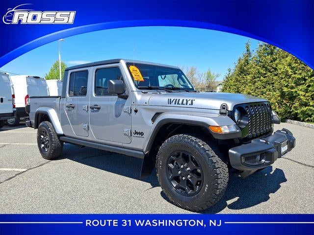 2021 Jeep Gladiator Willys Sport 4x4 in Billet Silver Metallic Clearcoat — front three-quarter view