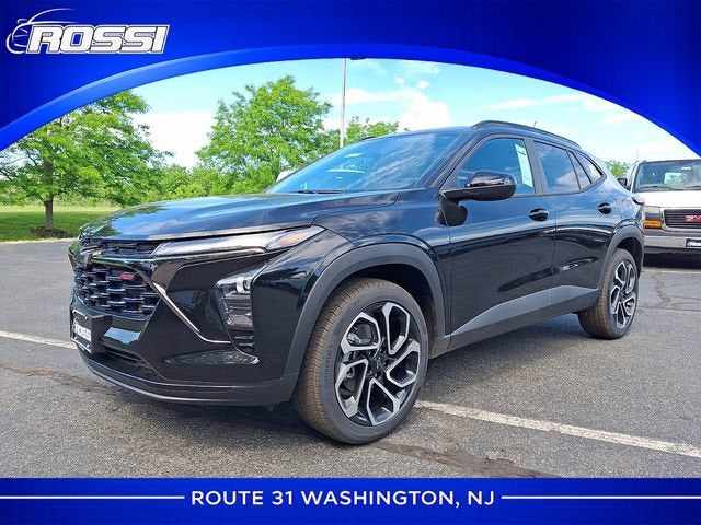 2026 Chevrolet Trax 2RS in Mosaic Black Metallic — front three-quarter view